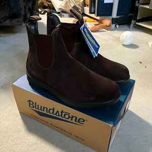 Blundstone 1458 Brown Suede Chelsea Boot